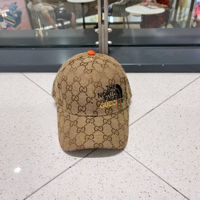 Gucci古奇北面联盟新款棒球帽 完美细节刺绣花纹 男女同款 卖爆了